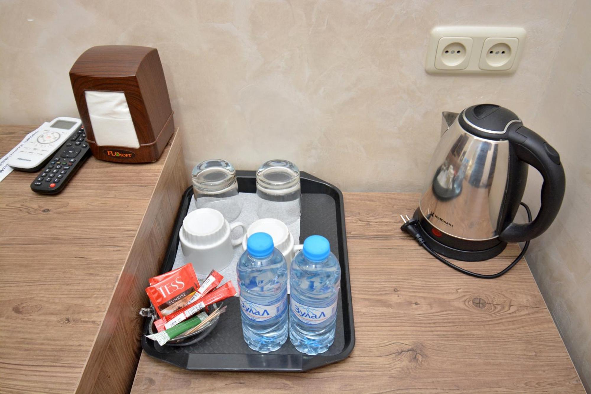 Partez Hotel Yerevan Bagian luar foto