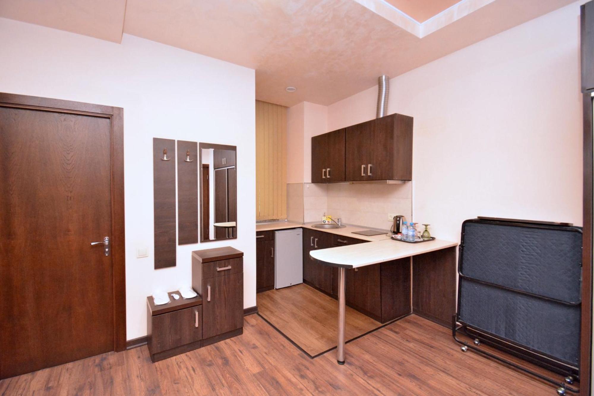 Partez Hotel Yerevan Bagian luar foto