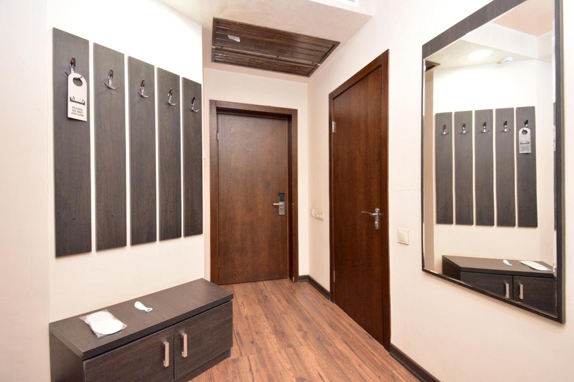 Partez Hotel Yerevan Bagian luar foto
